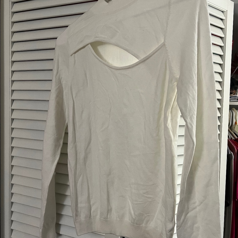 NWOT One Grey Day Sweater Size Small